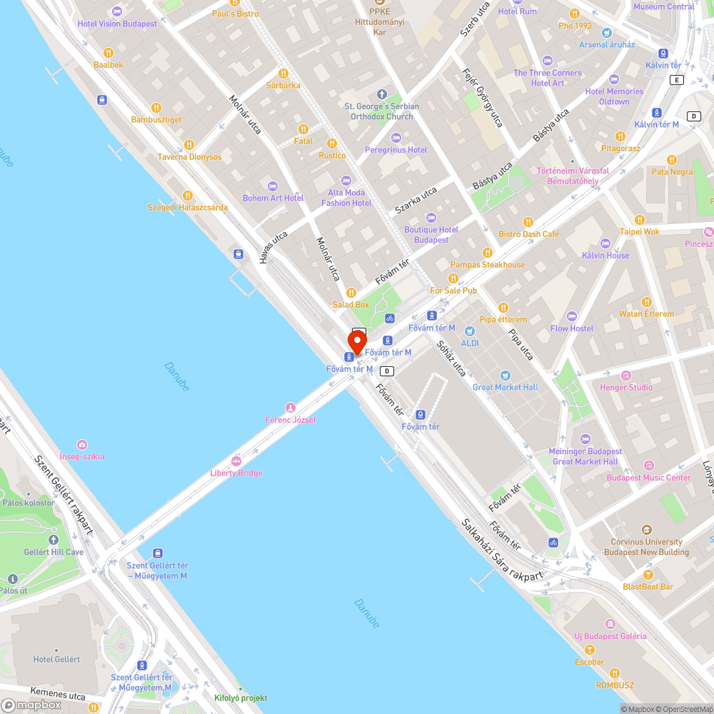 Túl alacsony közúti jelzőtábla a Szabadság híd pesti hídfőjénél bejelentés helye