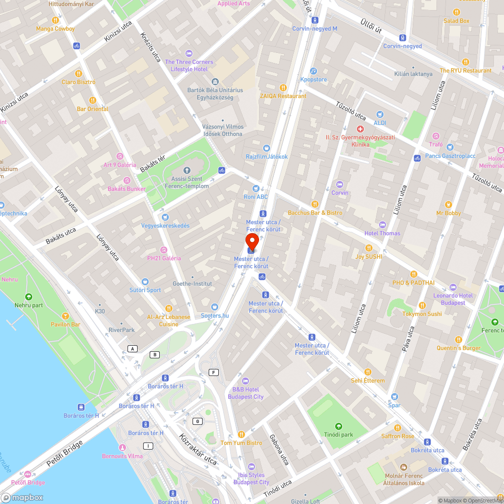 A mester utcai villamosmegálló menetrend tartója megrongált bejelentés helye