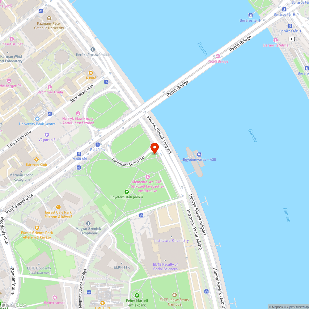 Meghajlott KRESZ tábla az Egyetemisták parkjánál bejelentés helye