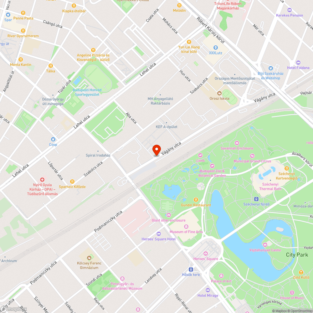 szemeteszsák és kinővő facsemeték a járda két szélén bejelentés helye