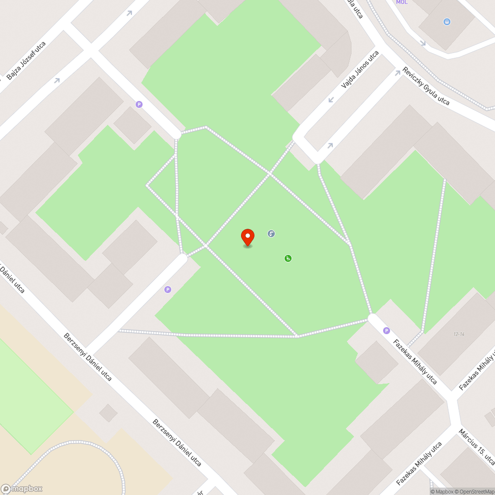 Letört ágak és magas fű a Széchenyivárosi játszótéren bejelentés helye