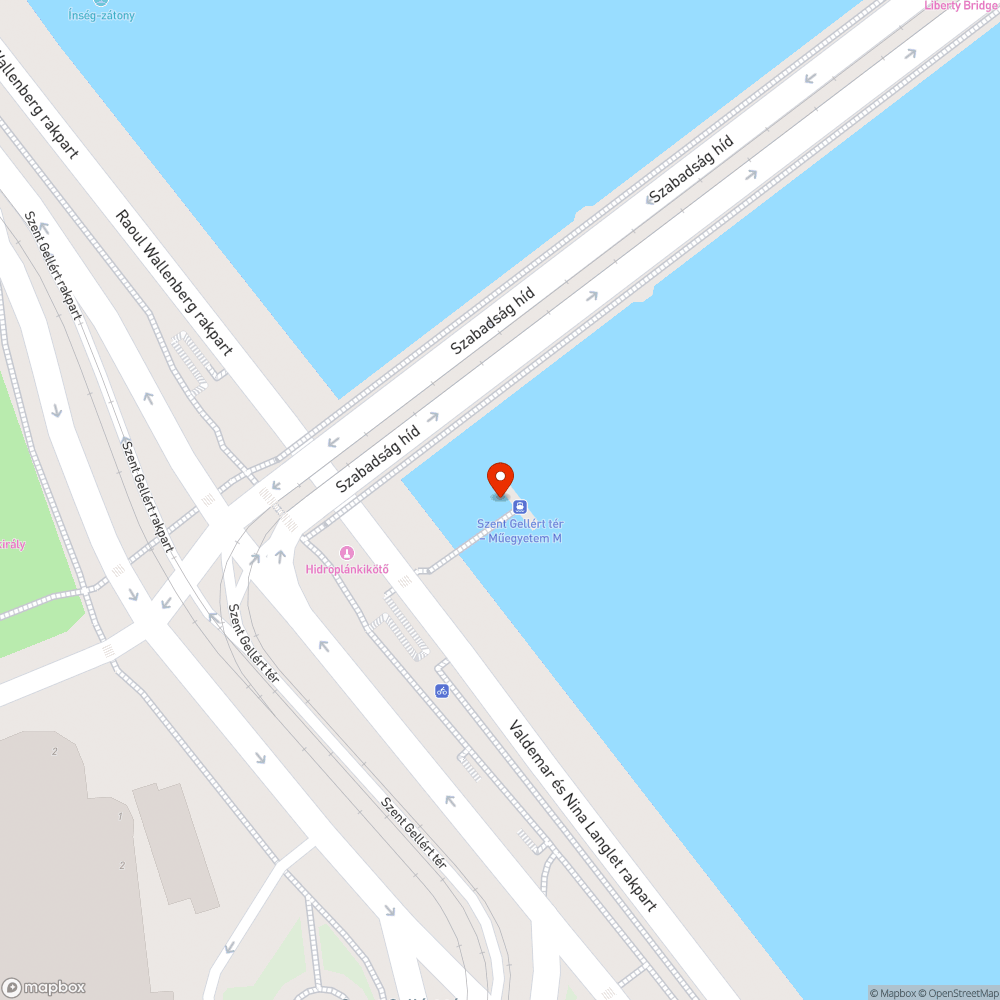 Felgyűlt dunai uszadék a Gellért téri hajóállomásnál bejelentés helye