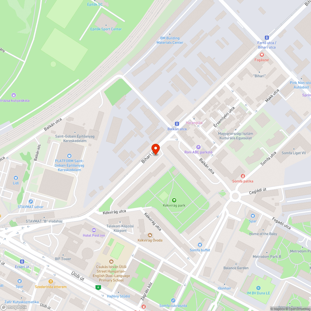 Több mázsás betontömb az út szélén bejelentés helye