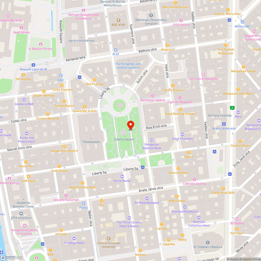 Kitaposott fű a Szabadság téren bejelentés helye