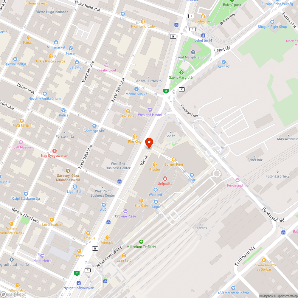 Lötyögő poller WestEnd parkolókijárat, zebránál bejelentés helye