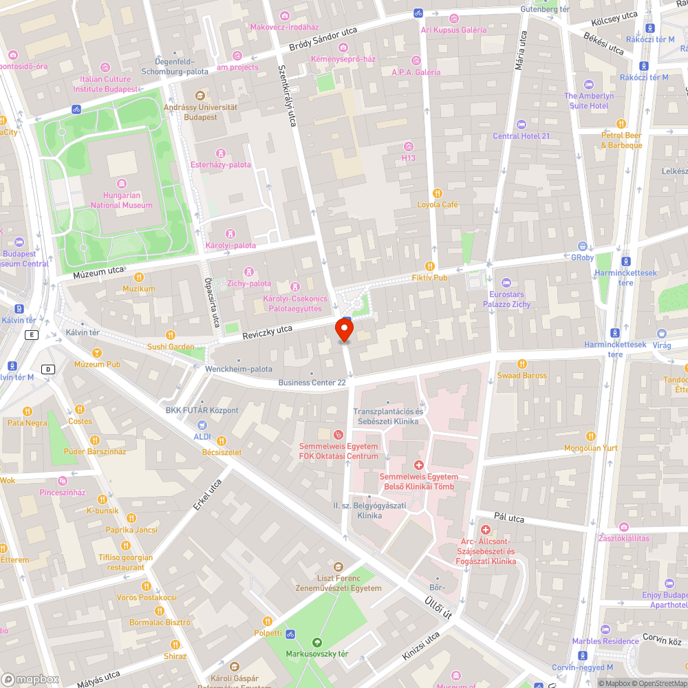 Szentkirályi utca - Hatalmas kátyú a keskeny járda közepén bejelentés helye