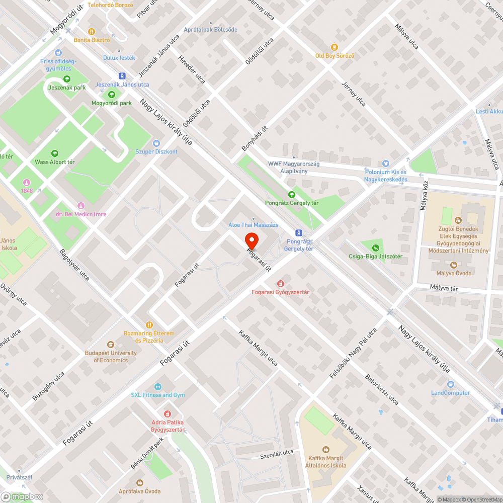 Évek óta pusztuló elhagyott autó bejelentés helye