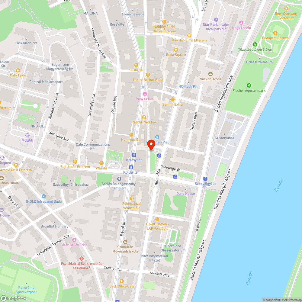 Széteső pad a Kolosy téren bejelentés helye