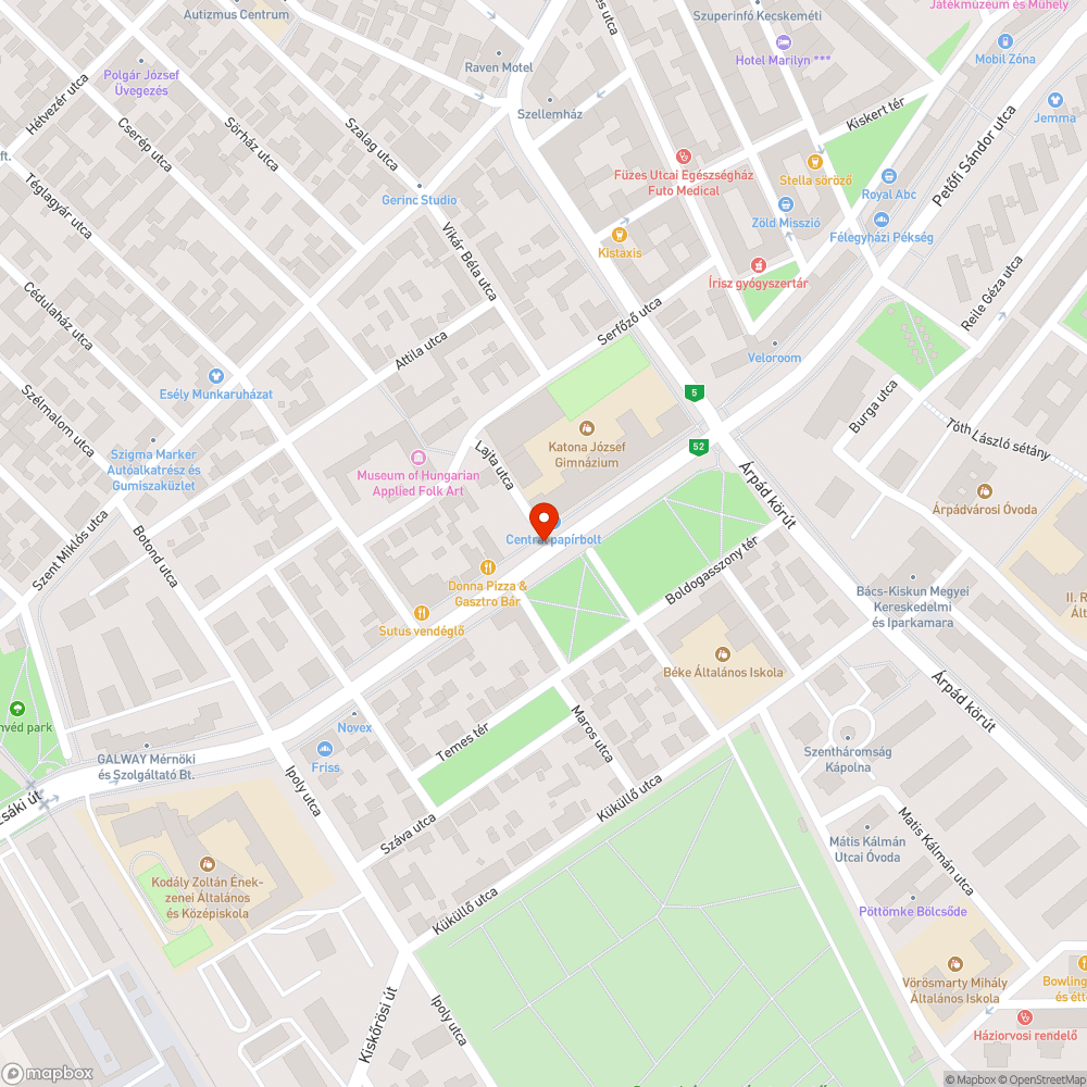 Megtévesztő utastájékoztató tábla elhelyezés bejelentés helye