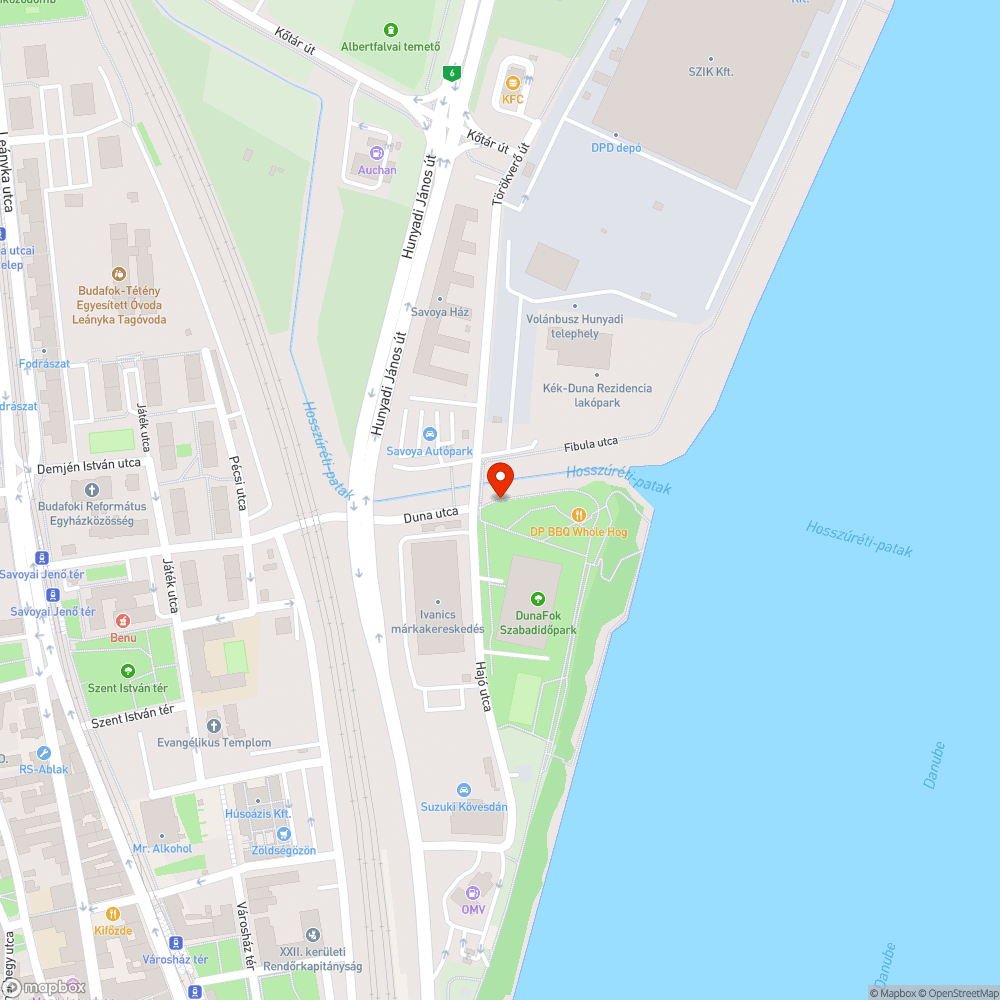 A bicikliutakat jelző tábla a patakban hever, az utcanévtábla olvashatatlan bejelentés helye