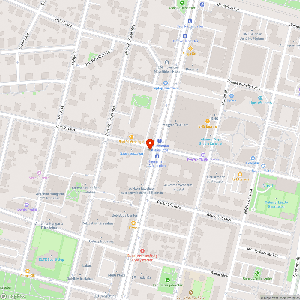 A fa levelei eltakarják a lámpát bejelentés helye