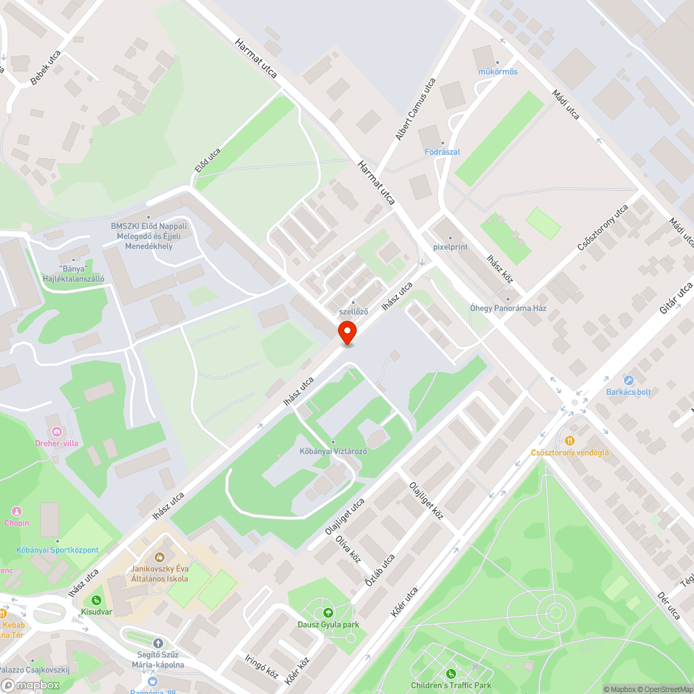 Közlekedési tábla kiemelve a helyéről bejelentés helye