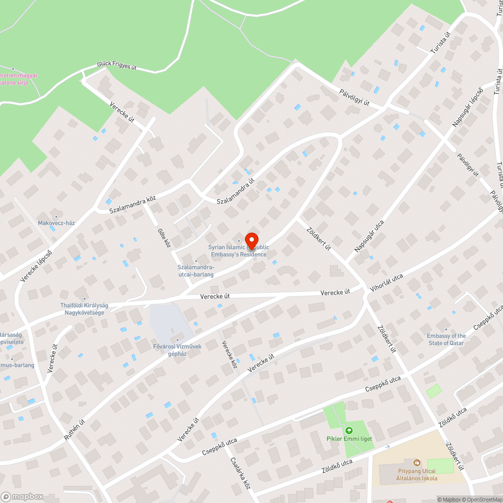 Kiálló csatornafedél és kátyúk bejelentés helye