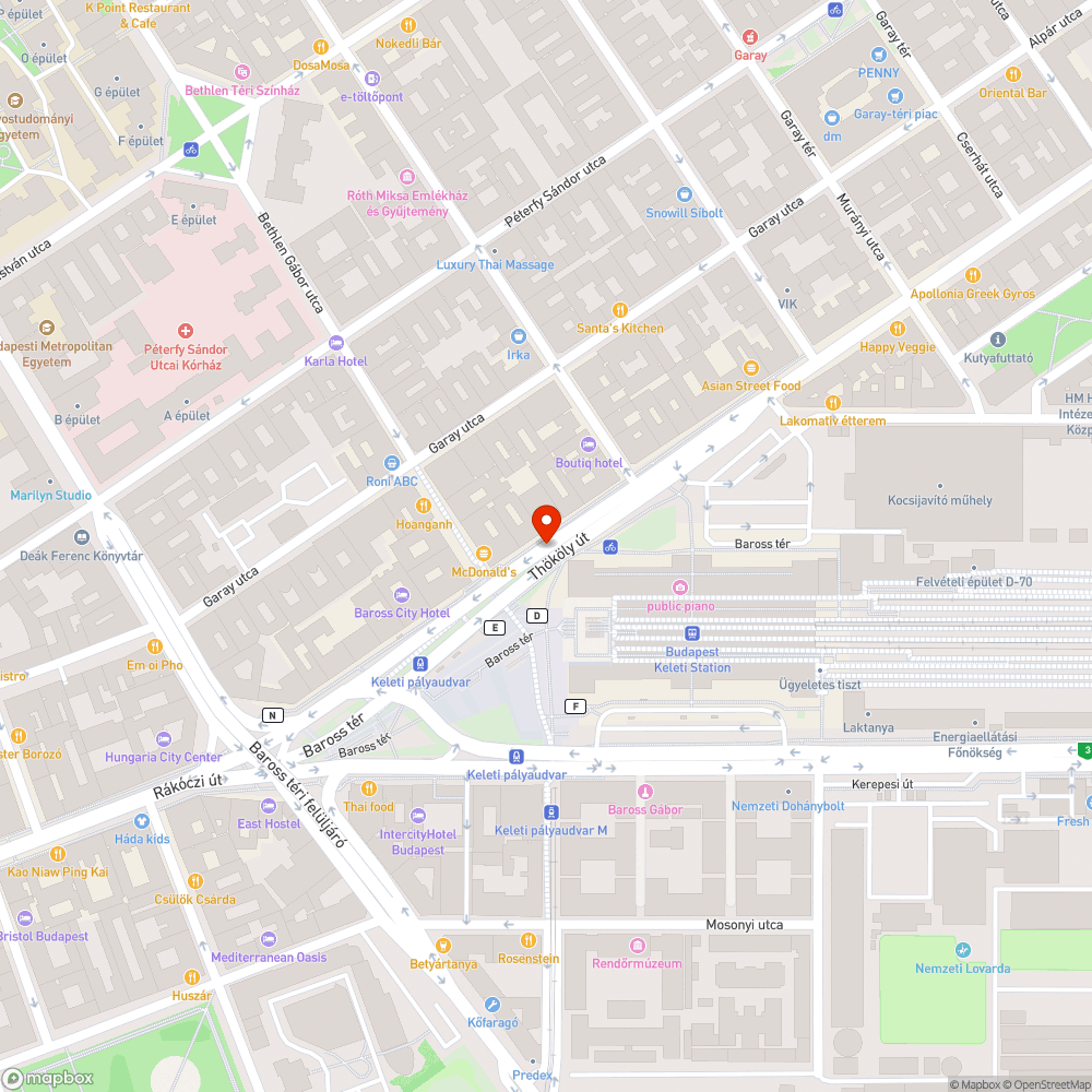 Járdán parkolás a Keletinél, a város egyik legfrekventáltabb pontján bejelentés helye