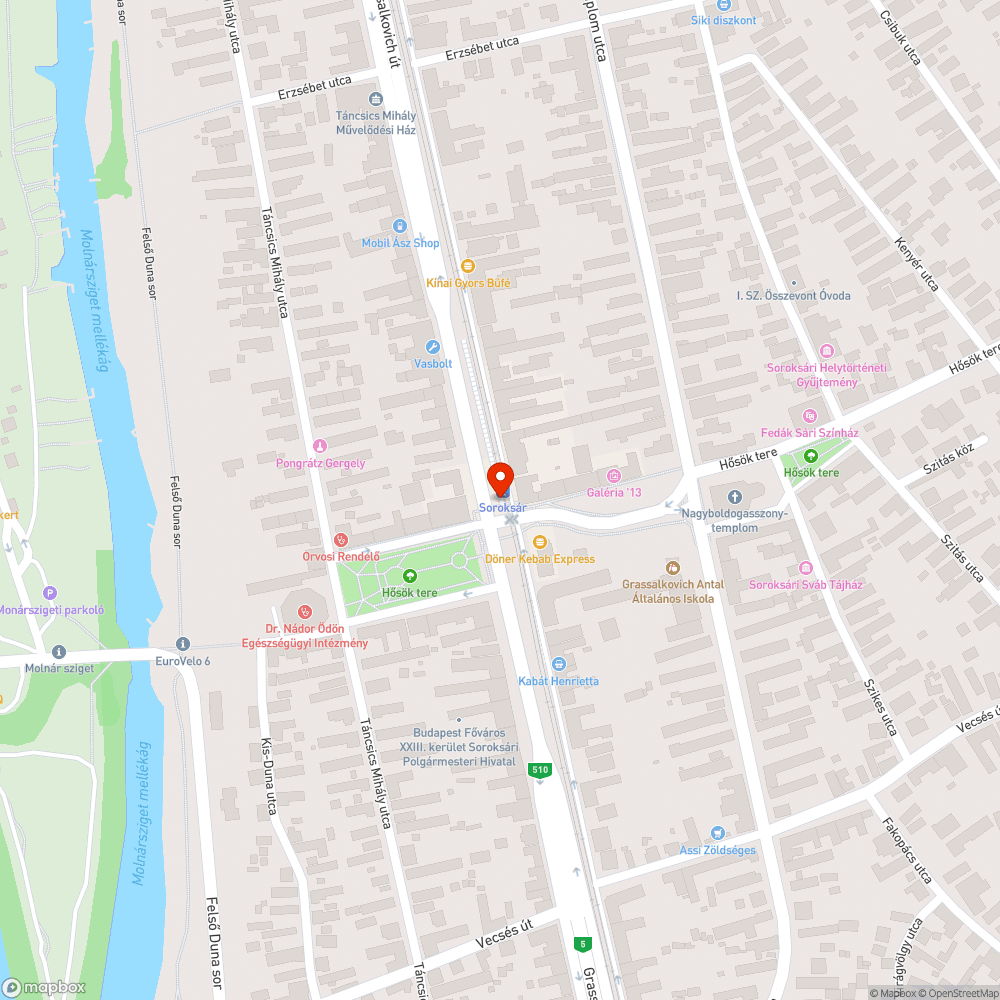 Szétszórt kőtömbök a Soroksár, Hősök terei hévmegálló sínjei között. bejelentés helye