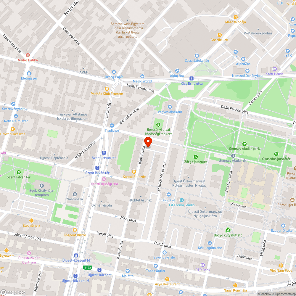 Elhagyott autó foglalja a parkolót bejelentés helye