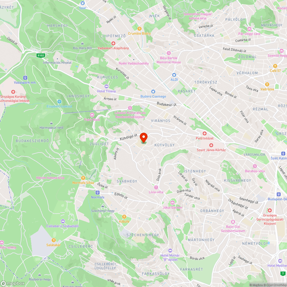 Járhatatlan lépcső, részben rendezetlen zöldterület bejelentés helye