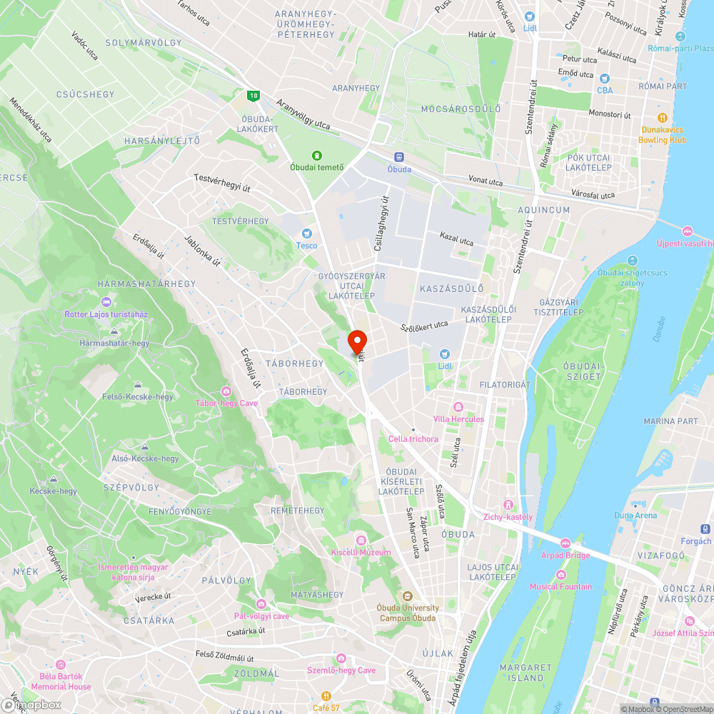 Bécsi út - Laborc utca: szemetes domboldal bejelentés helye