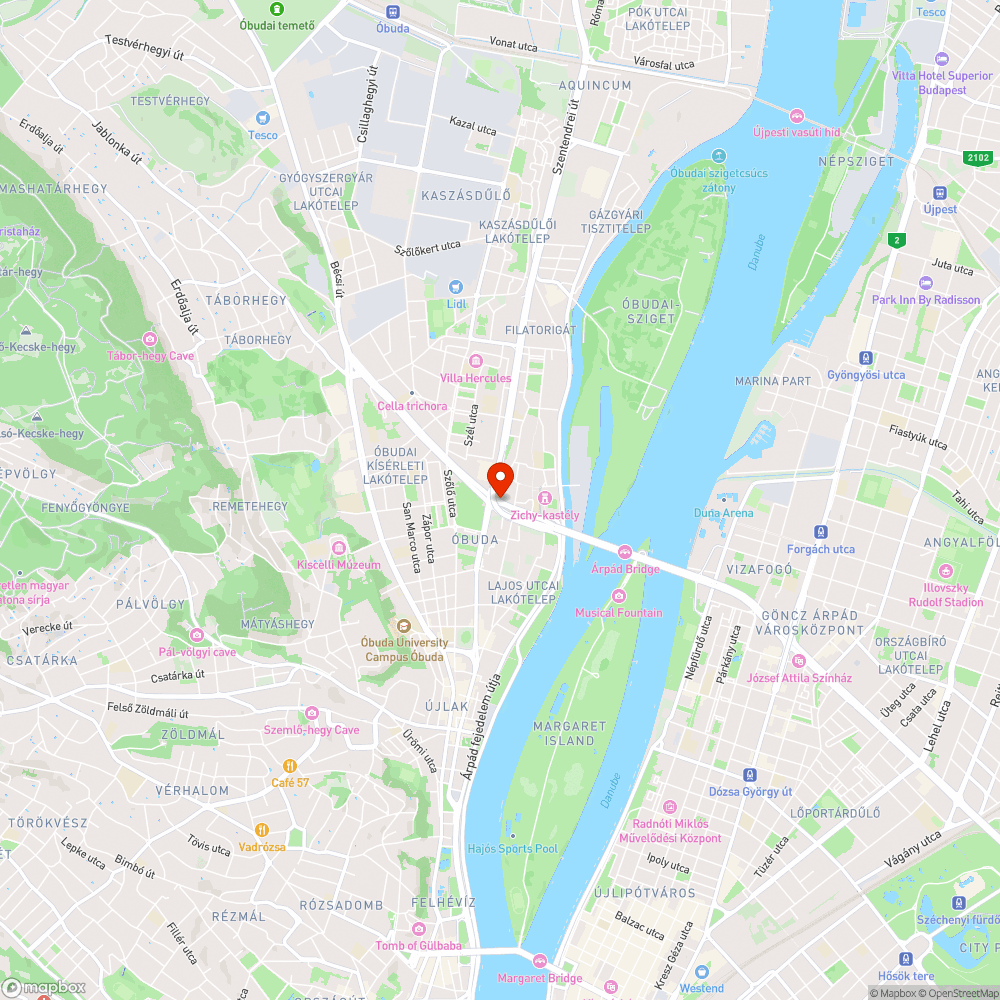 Kátyú az Árpád hídról budai oldalon levezető felüljárón bejelentés helye