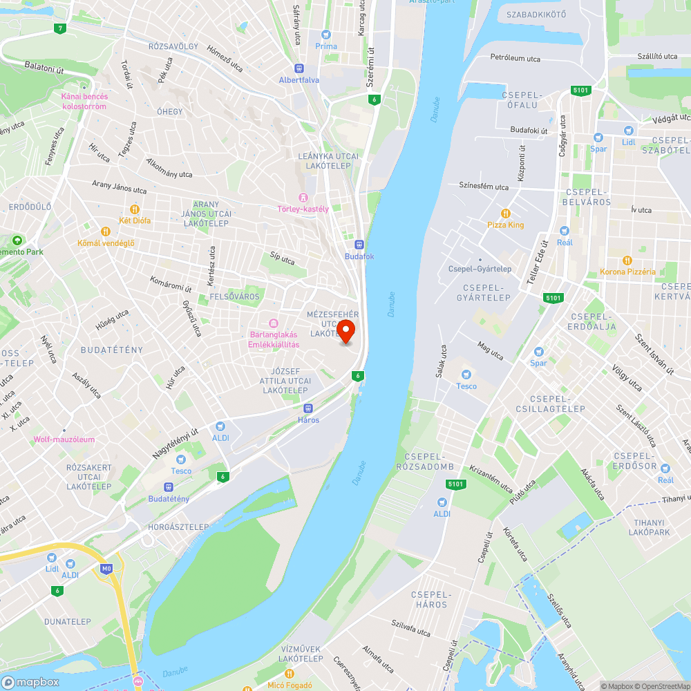 Rendszám nélküli, roncs autó a járdán bejelentés helye