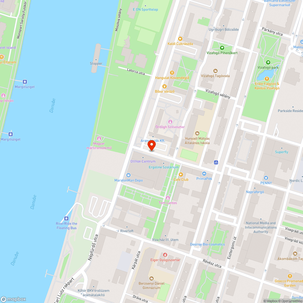 A járdán parkoló autók elállják az utat bejelentés helye