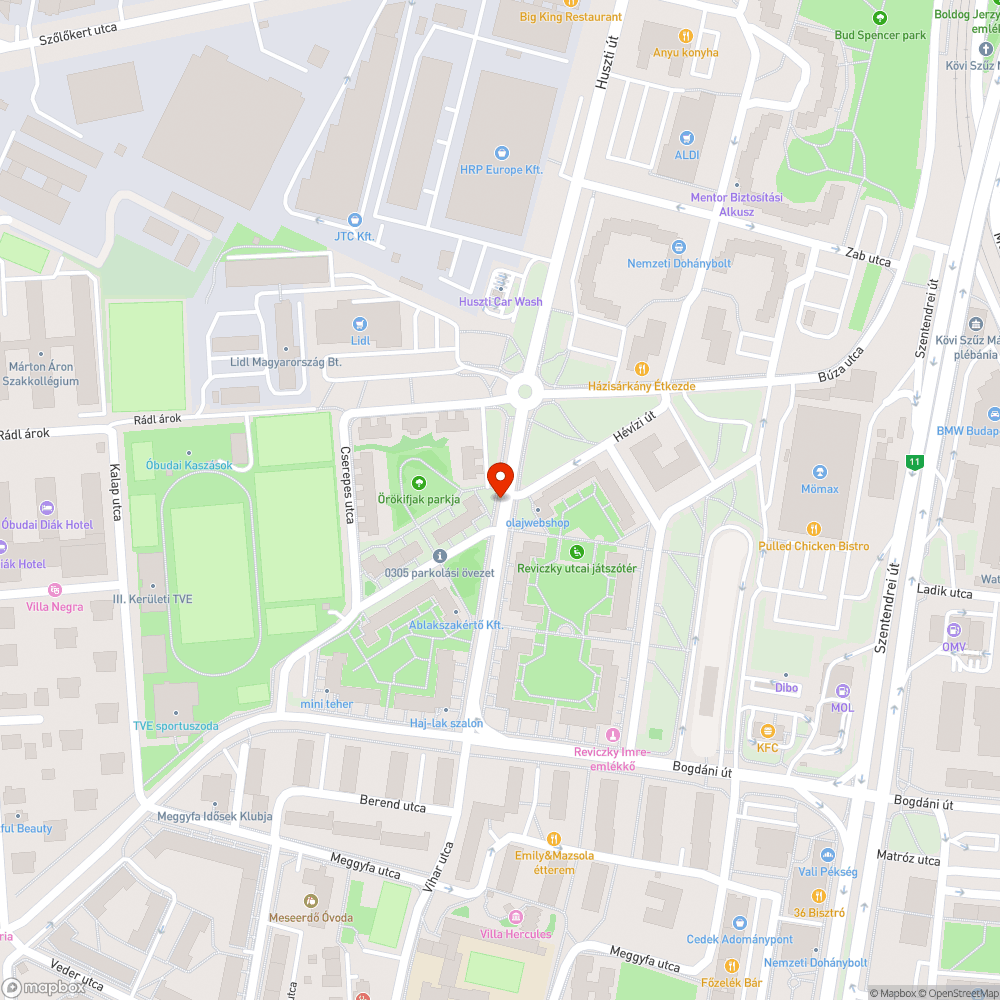 Tele kuka a buszmegállóban bejelentés helye