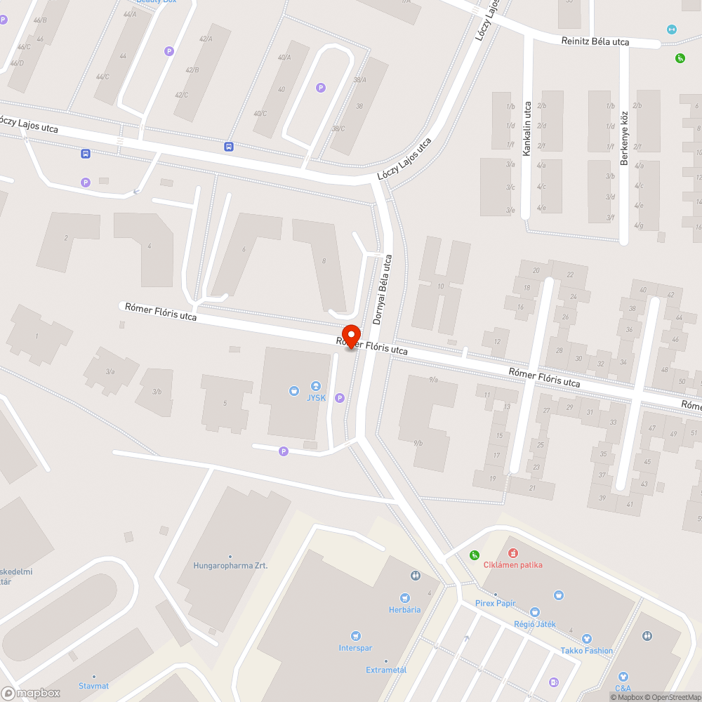 Idén sem takarították le a járdát a JYSK mellett. bejelentés helye