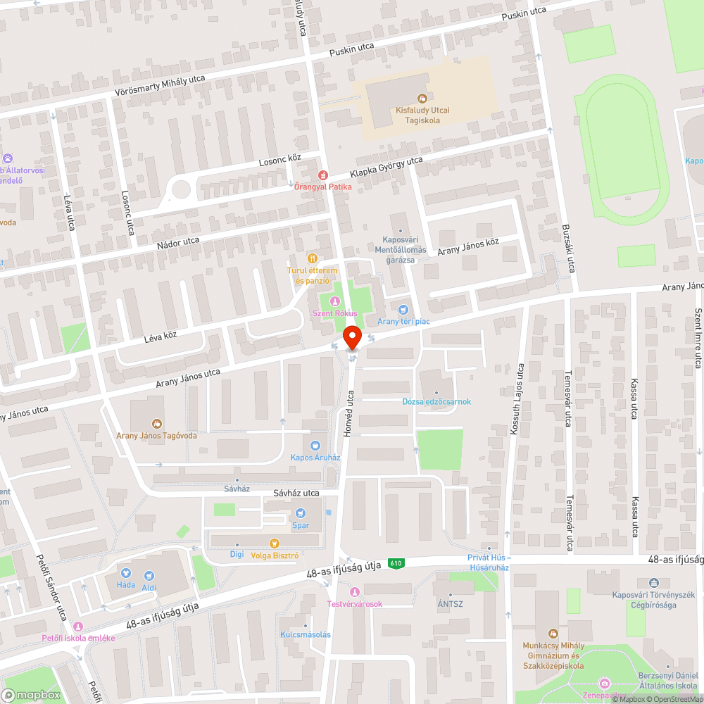 Kopott megállni tilos tábla bejelentés helye