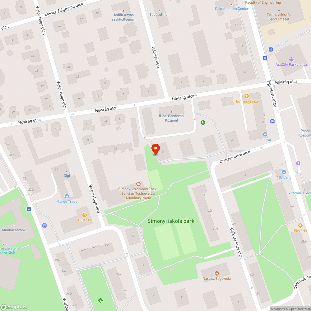 Elhagott auto a Simonyi Iskola mogott bejelentés helye