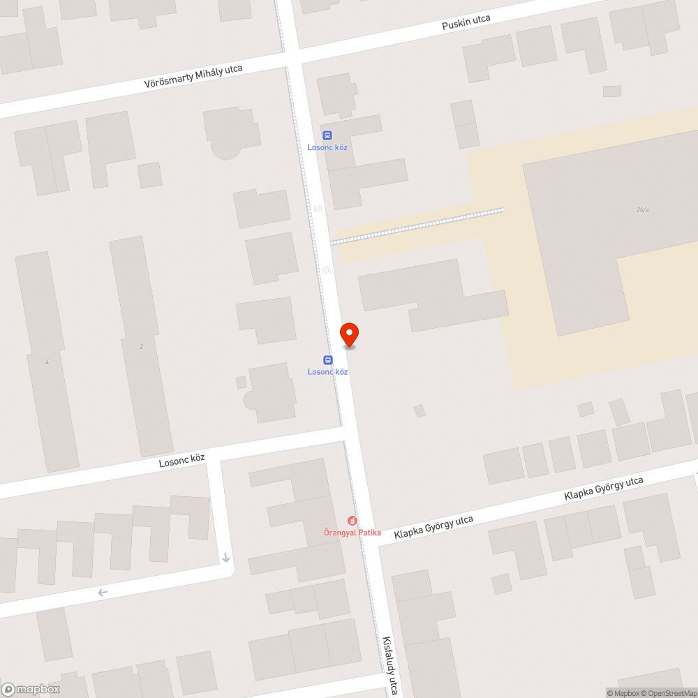 Felesleges, ismételt megállni tilos tábla bejelentés helye