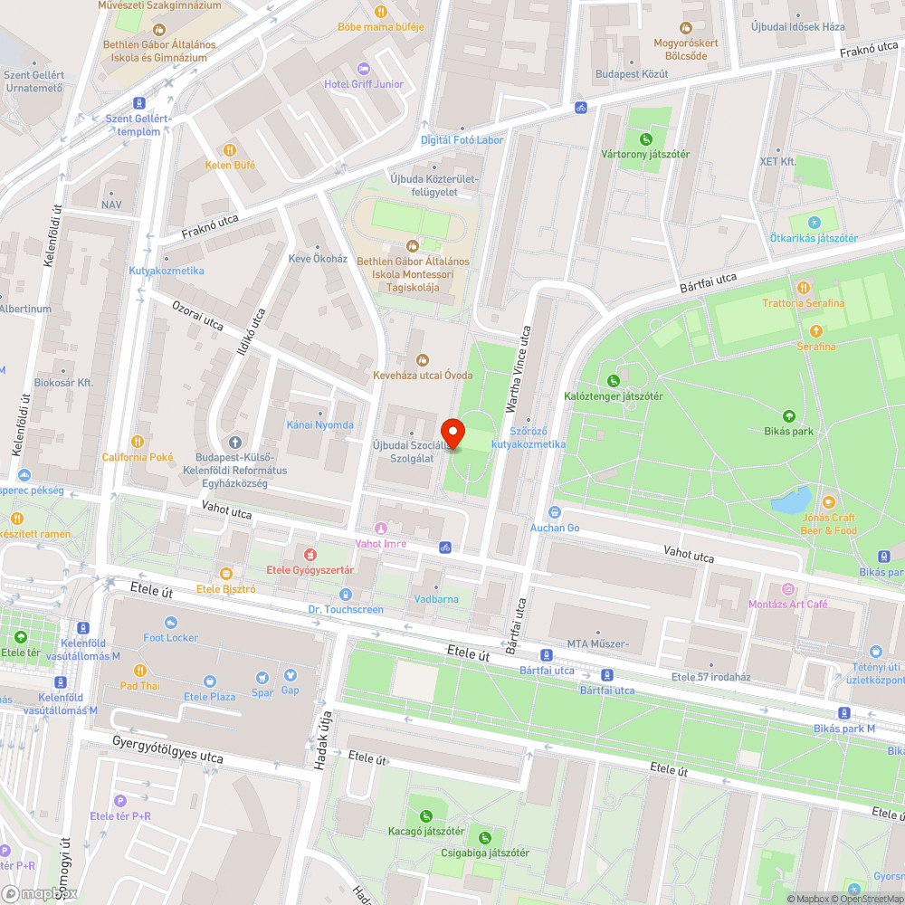 Wartha Vince utcai játszótér 1. kerítése kidőlt és 2. madárürülékes bejelentés helye