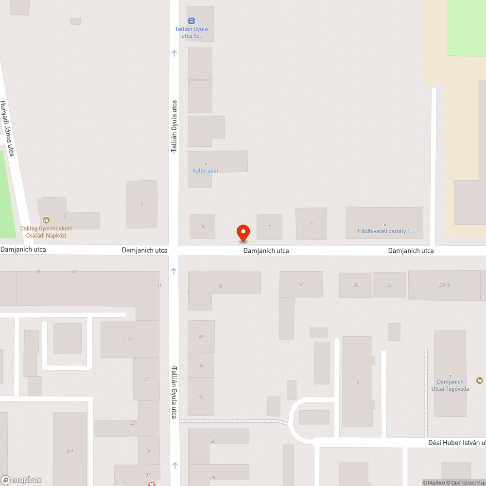 Kopott megállni tilos tábla bejelentés helye