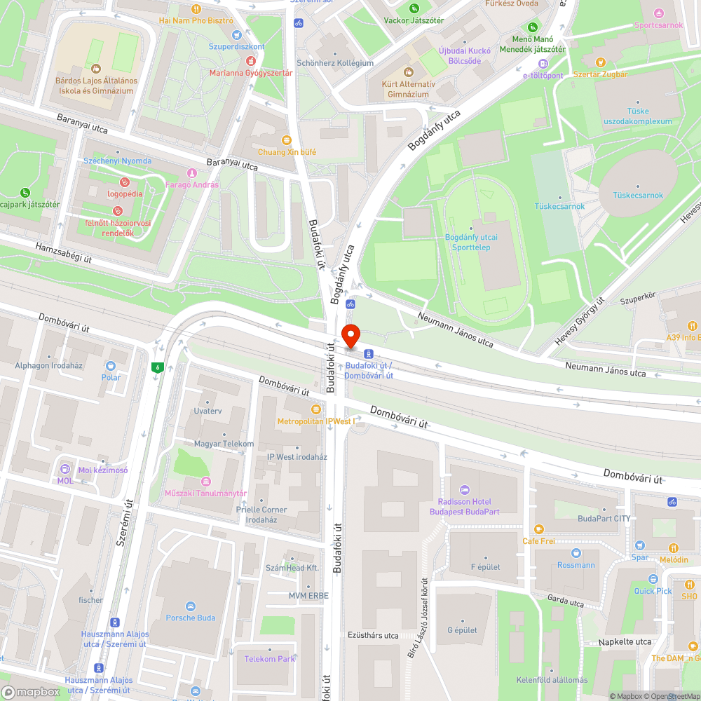 Szemetes az 1-es villamoshoz vezető lépcső bejelentés helye