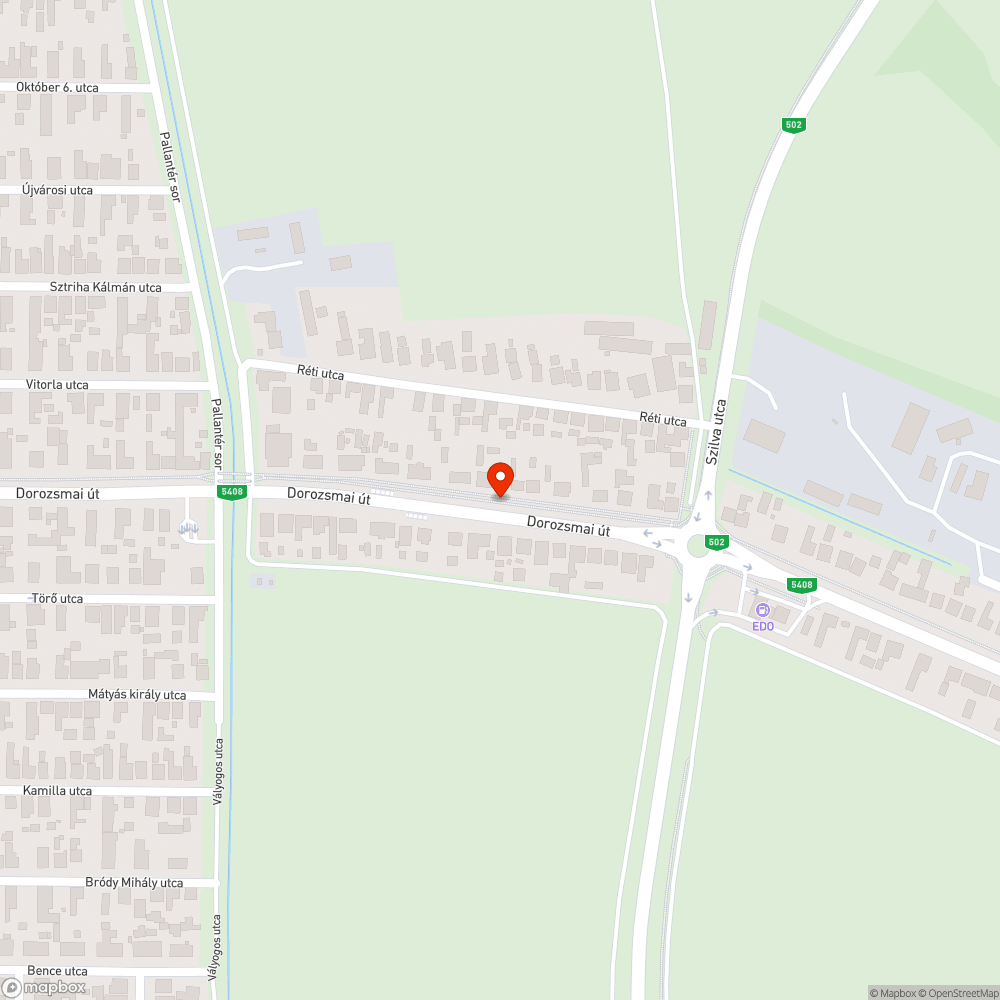 Megdőlt és elhasználódott buszmegállótábla, hiányos padka bejelentés helye