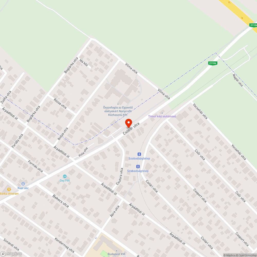 Évek óta egy helyben álló rozsdás furgon bejelentés helye