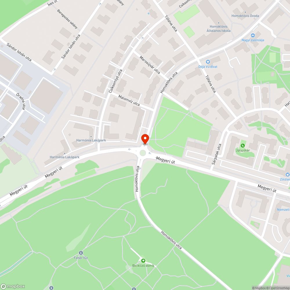 Kiálló csatornafedél megsüllyedt-kátyús útszakasszal bejelentés helye