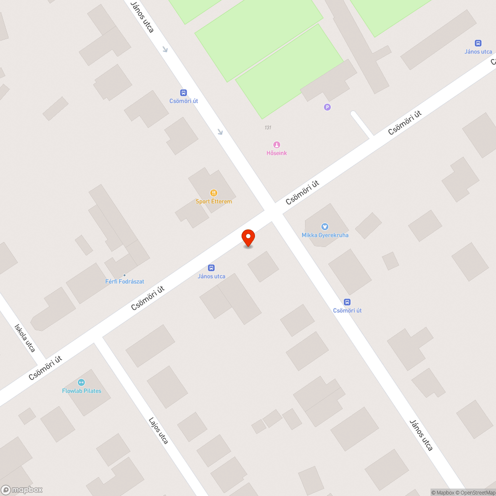 Lyuk a járdán található fedélen bejelentés helye