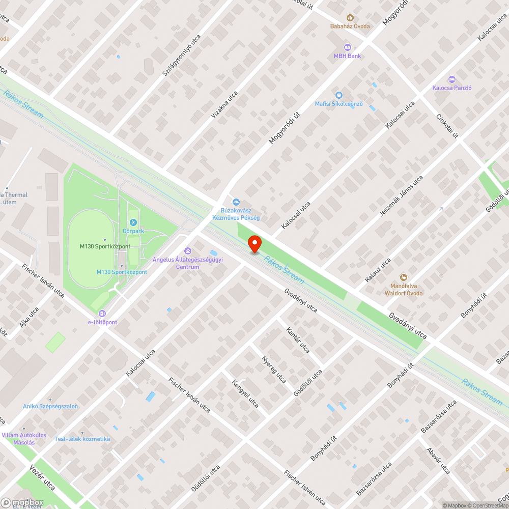 Beton darabok a fűben bejelentés helye