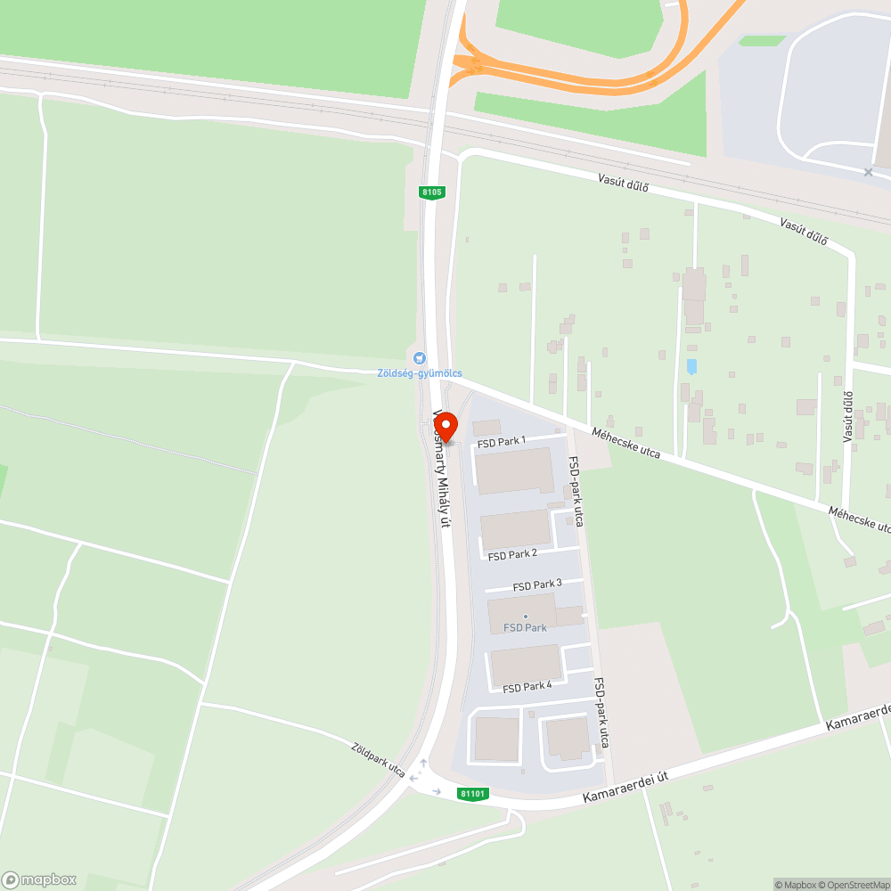 Gyalogátkelő hiánya miatt életveszélyes átkelés a Vörösmarty úton az FSD. park felé illetve vissza a buszmegállókba. bejelentés helye