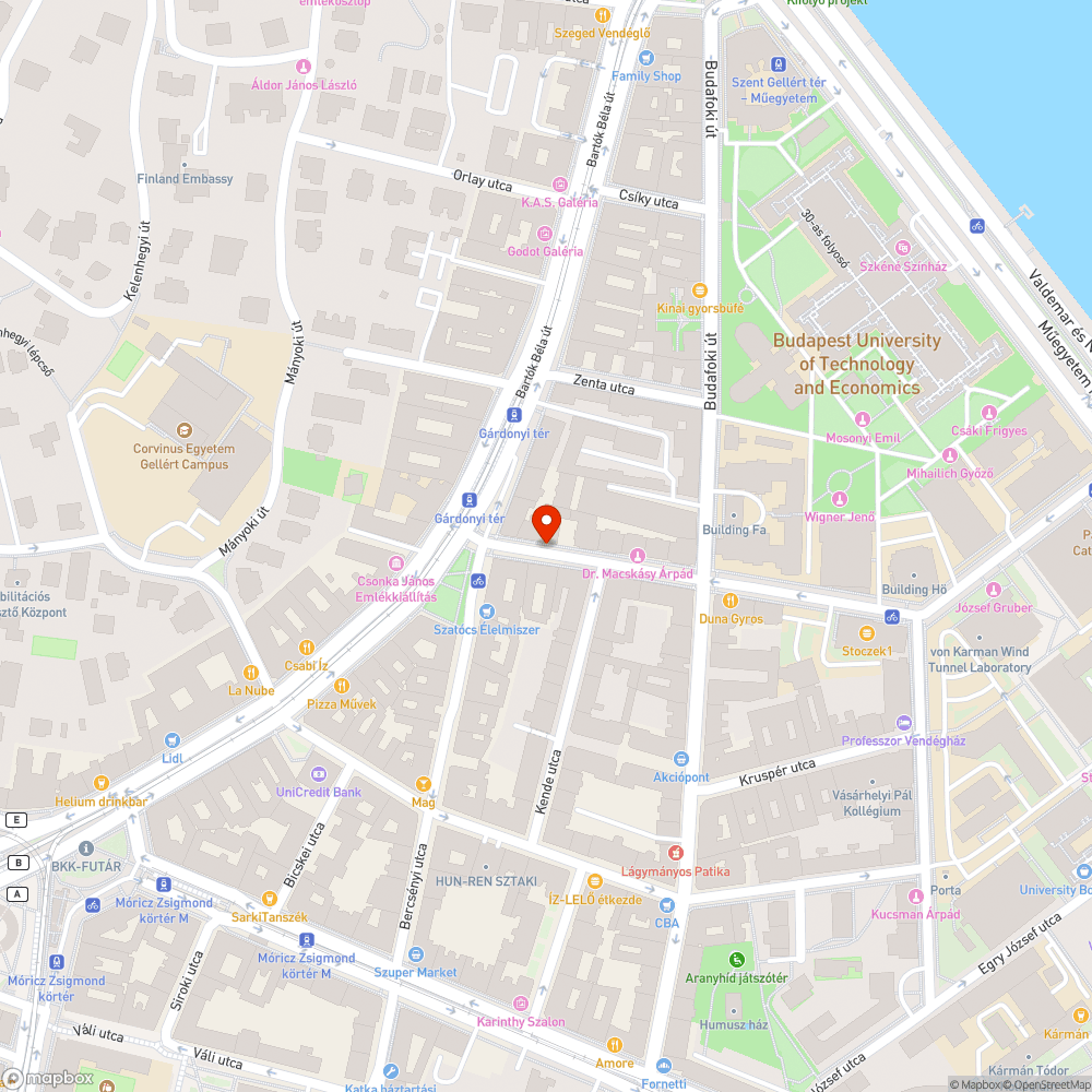 Kőtörmelékek a szeméttárolók mellett. bejelentés helye