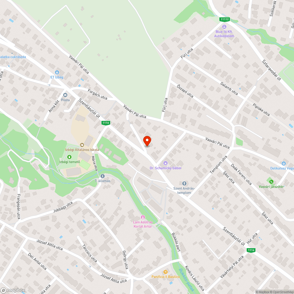 Forgách utcában felbontott útburkolat bejelentés helye