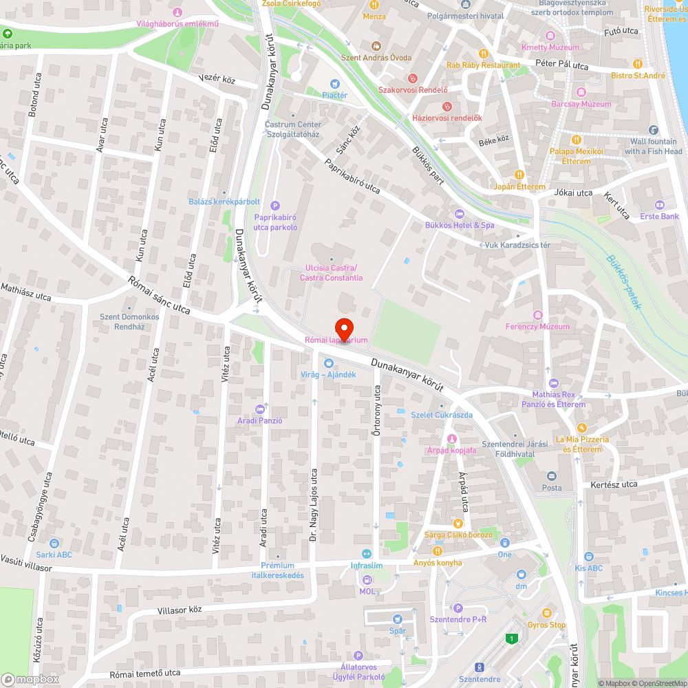 Több mint 1 éves kátyú a Római Kőtár előtt bejelentés helye