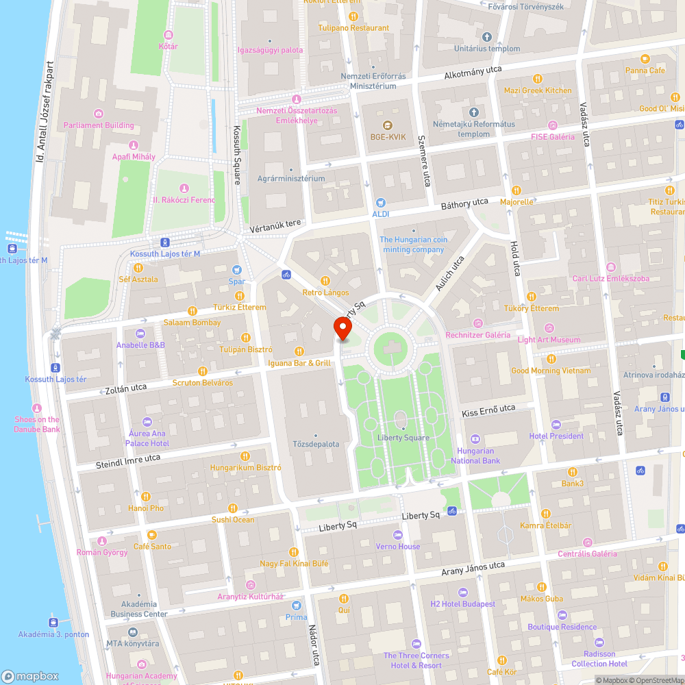 A Szabadság tér egyirányú utcáiban folyamatos a szemben áthajtás bejelentés helye