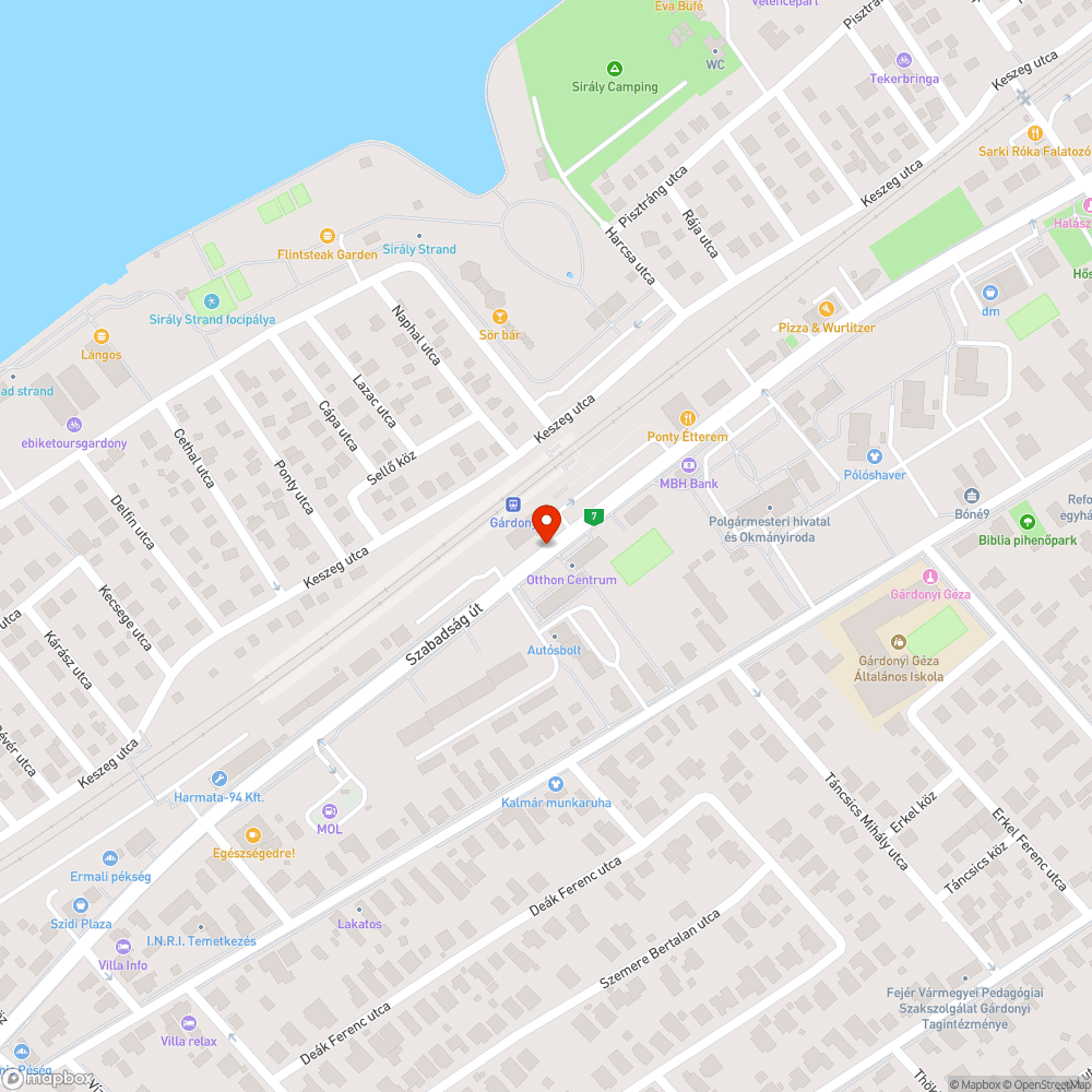 Összegyűlő esővíz a vasútállomásnál bejelentés helye