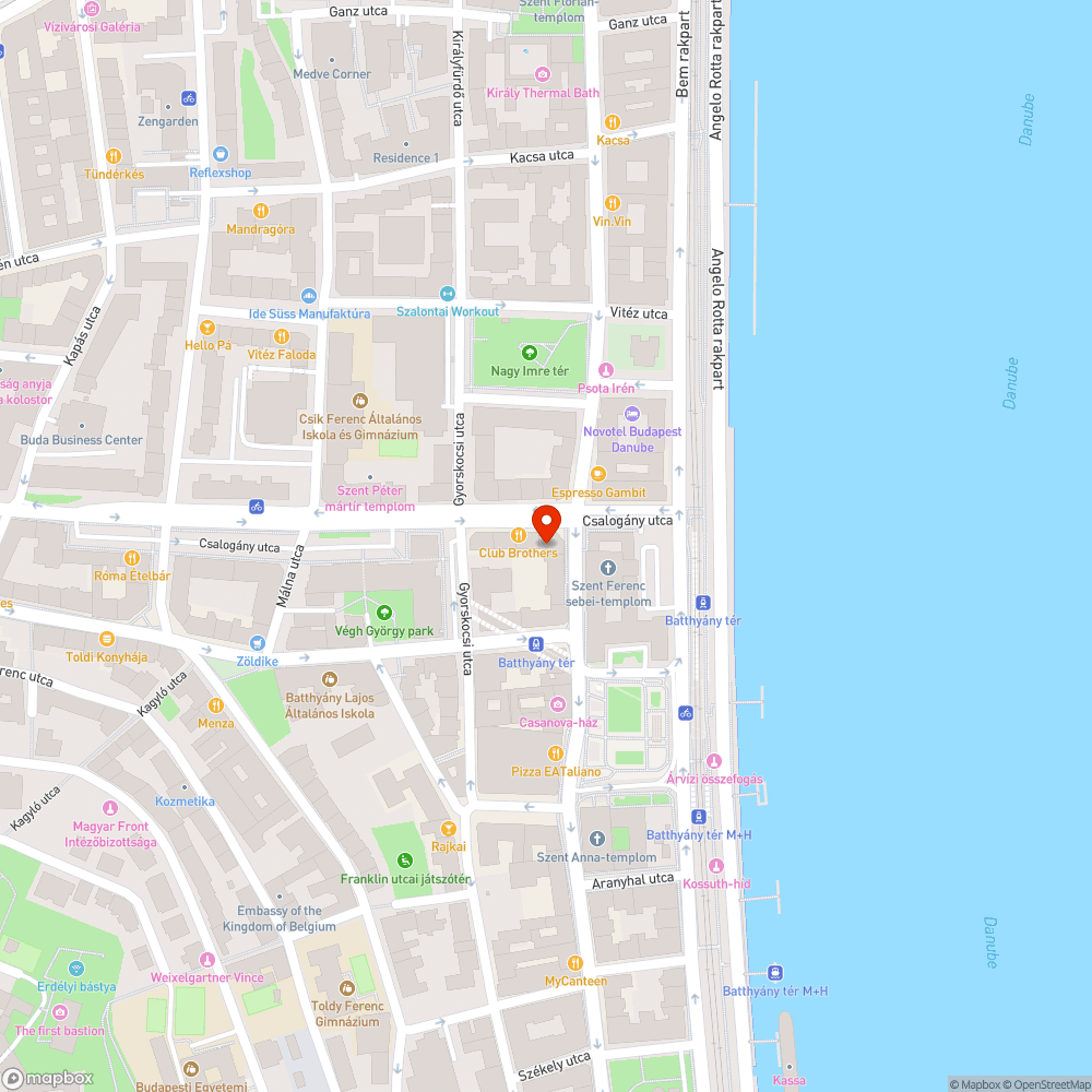 Roncs tricikli a Fő utcában bejelentés helye