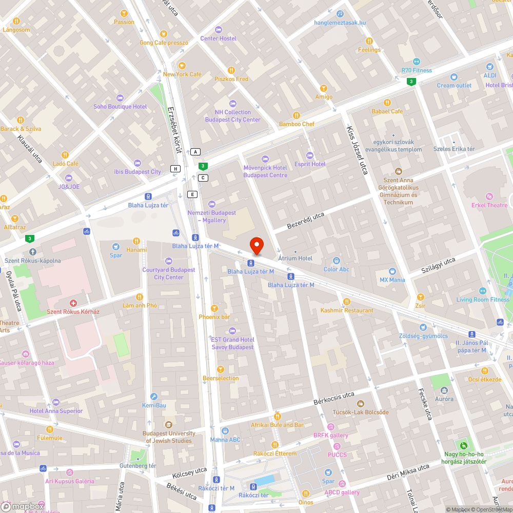 Ferde aknafedél a villamosmegállóban bejelentés helye