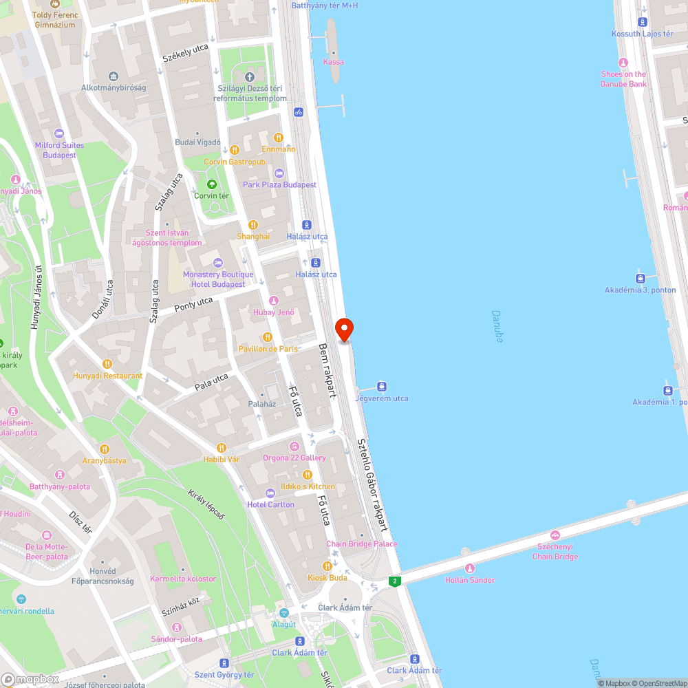 Balesetveszélyes a gyalogos közlekedés a Budai rakparti járdán bejelentés helye