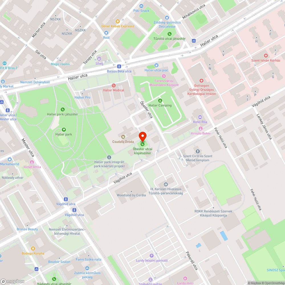 Felújításra váró nosztalgia székek az Óbester utcai játszótéren bejelentés helye