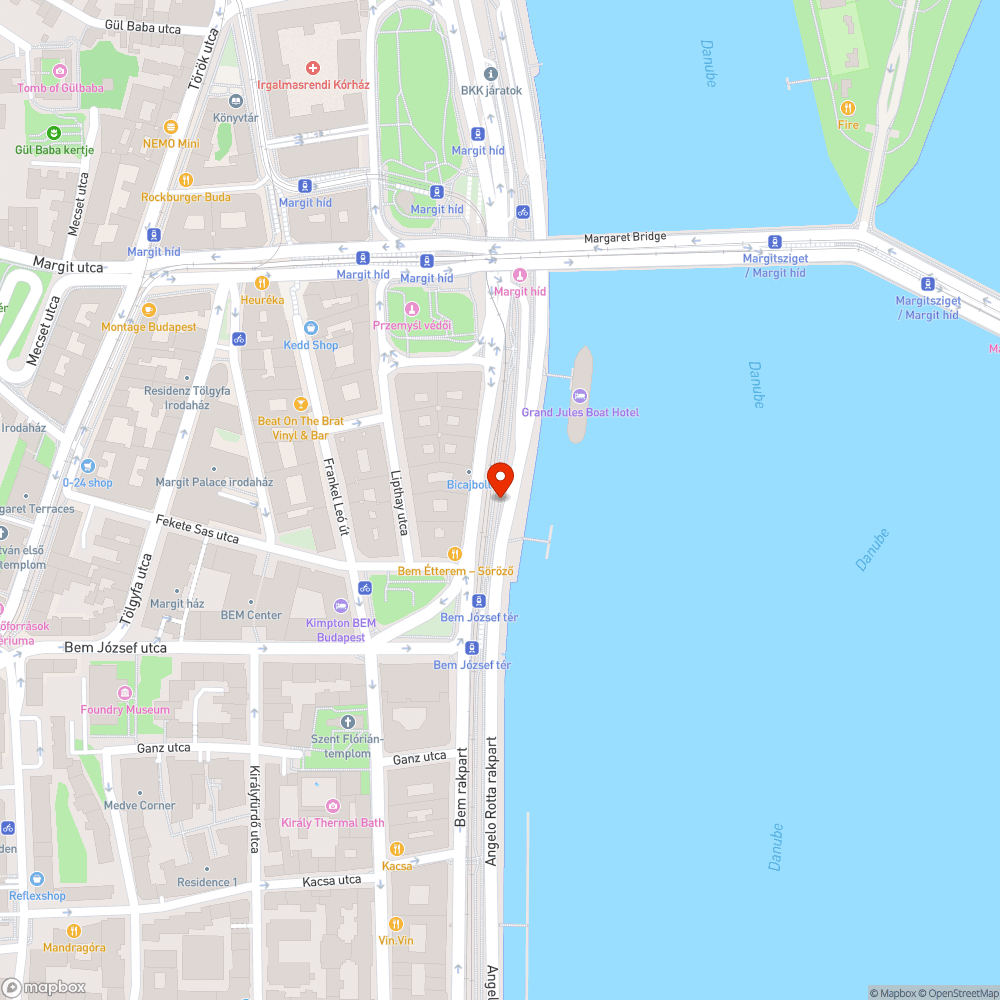 Kerékpárútra lógó növényzet bejelentés helye