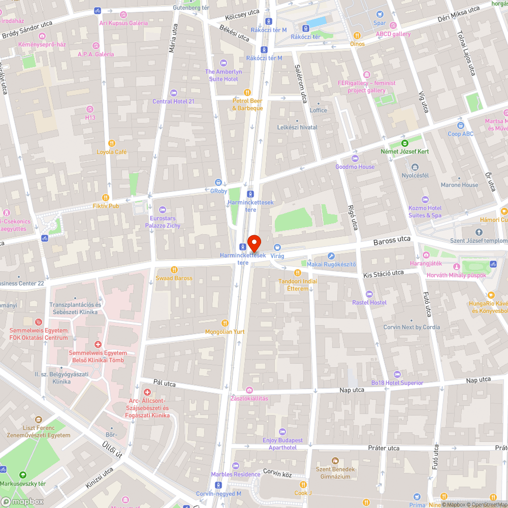 Lyukas tetejű aknafedél a gyalogos átkelőnél bejelentés helye